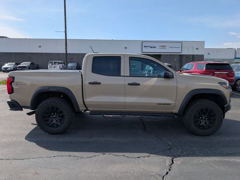 Used 2024 Chevrolet Colorado Trail Boss w/ Advanced Trailering Package image 9