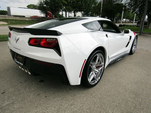 Used 2018 Chevrolet Corvette Grand Sport RWD image 5