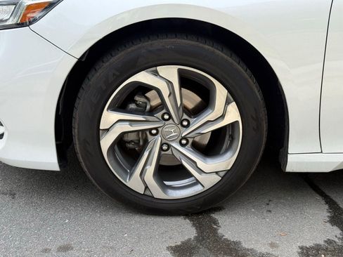 Used 2019 Honda Accord EX image 13