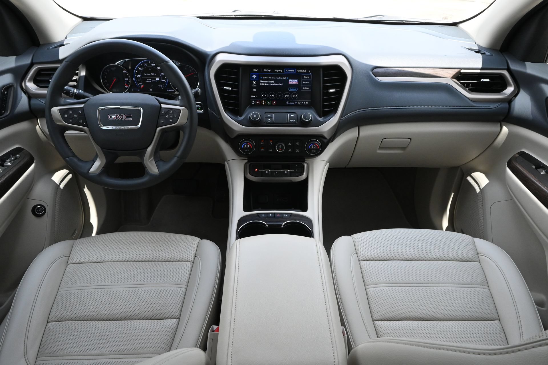 Used 2023 GMC Acadia Denali AWD/4WD image 8