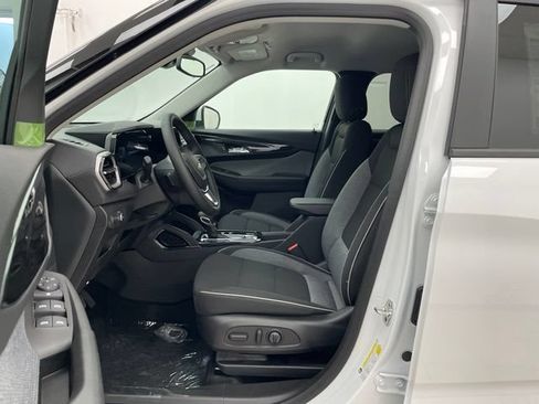 New 2026 Chevrolet TrailBlazer LT w/ Convenience Package AWD/4WD image 8