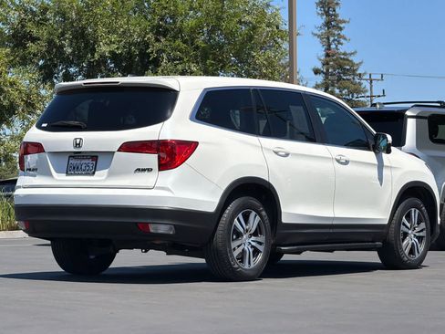 Used 2017 Honda Pilot EX-L image 2