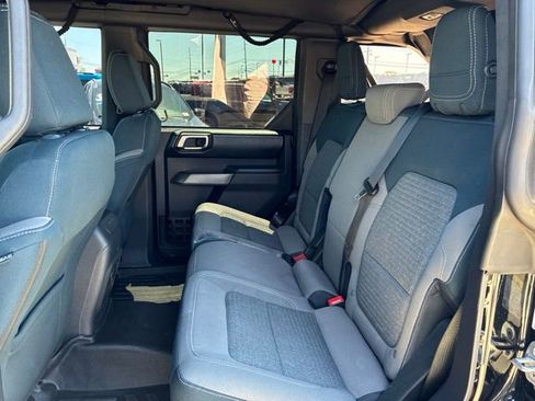 Used 2022 Ford Bronco Outer Banks AWD/4WD image 16