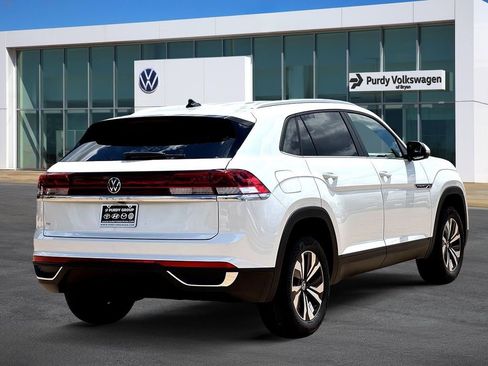 New 2026 Volkswagen Atlas Cross Sport SE FWD image 8