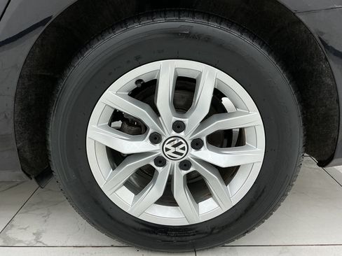 Used 2018 Volkswagen Passat 2.0T S w/ Driver Assistance Package FWD image 45