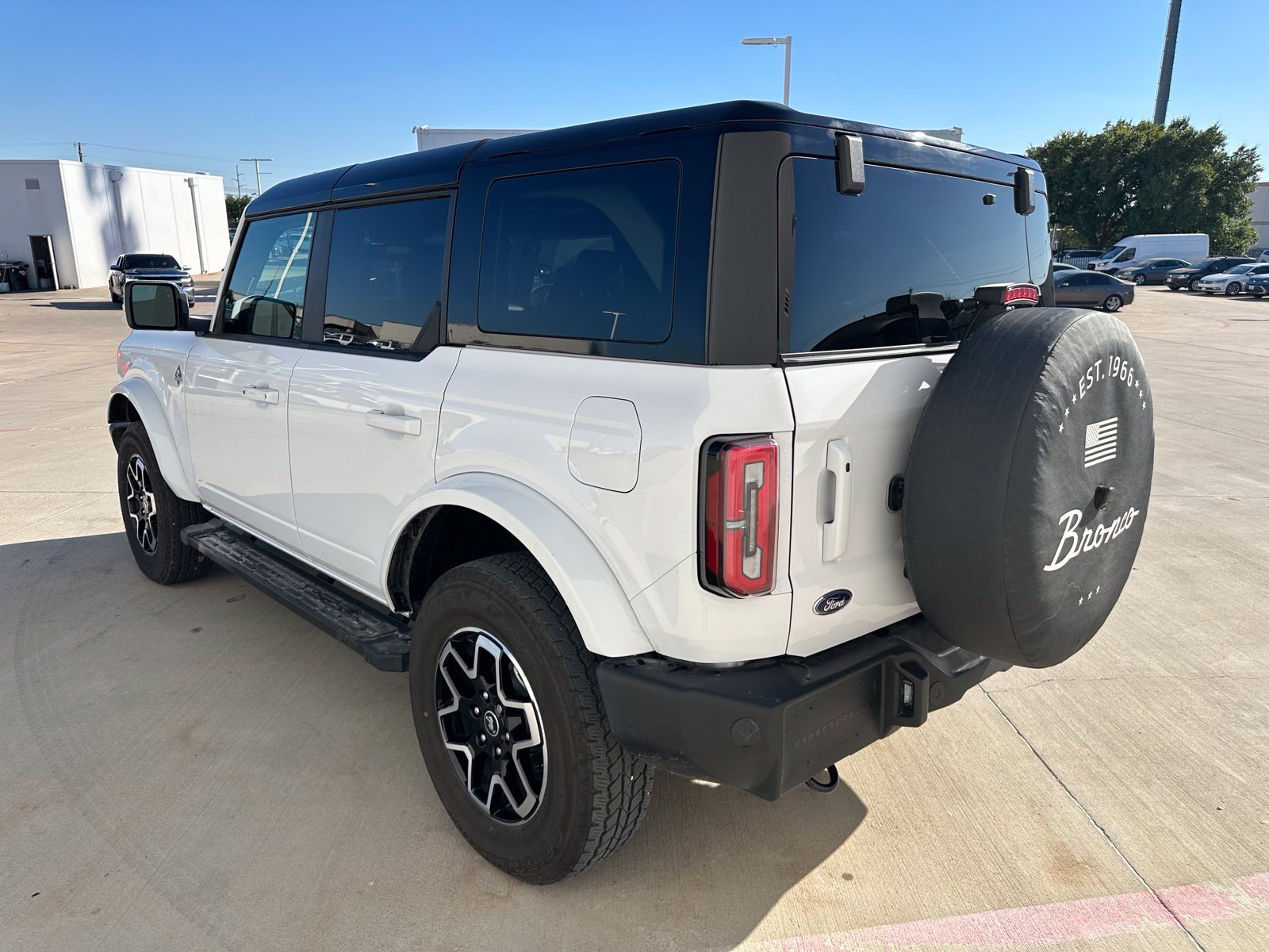 Used 2024 Ford Bronco Outer Banks AWD/4WD image 5