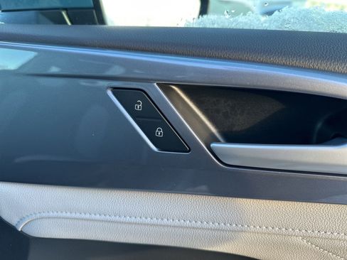 New 2026 Volkswagen Taos SEL AWD/4WD image 31