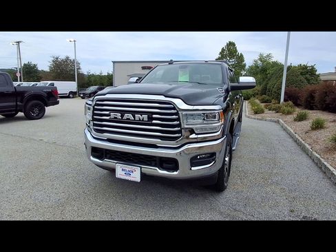 Used 2022 RAM 3500 Limited AWD/4WD image 4