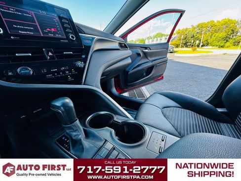 Used 2022 Toyota Camry SE image 14