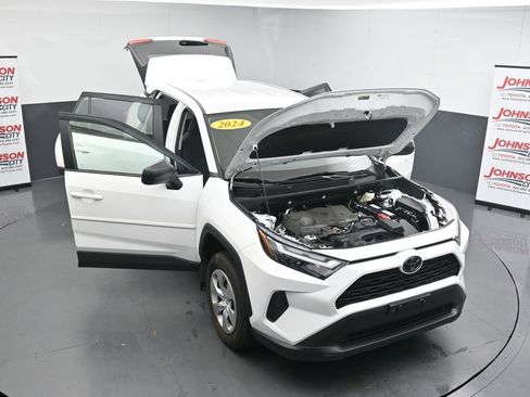 Used 2024 Toyota RAV4 LE FWD image 40
