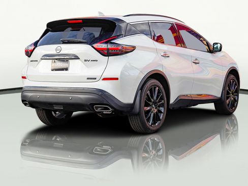 Used 2024 Nissan Murano SV w/ SV Midnight Edition Package image 9
