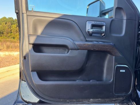 Used 2019 GMC Sierra 2500 Denali w/ Duramax Plus Package image 13
