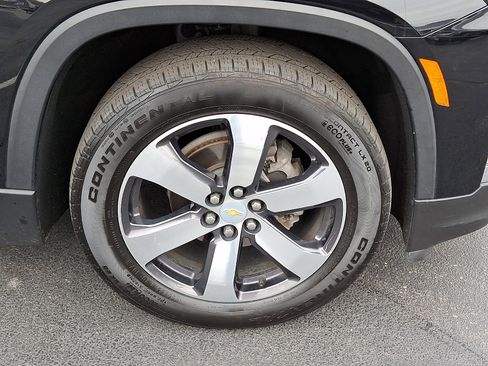 Certified 2023 Chevrolet Traverse LT w/ LT Premium Package image 9