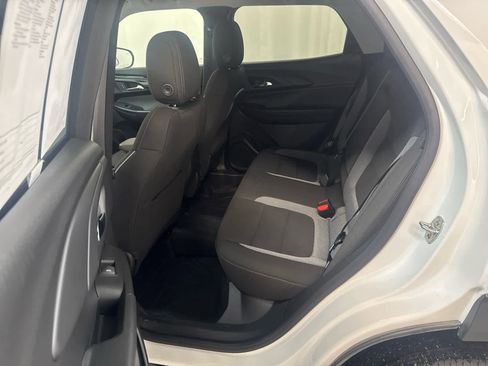 Certified 2025 Chevrolet TrailBlazer LT w/ Convenience Package image 11