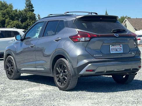 Used 2021 Nissan Kicks SR w/ Interior Electronics Package FWD image 7
