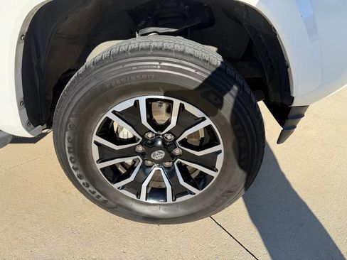 Used 2023 Toyota Tacoma TRD Sport image 21