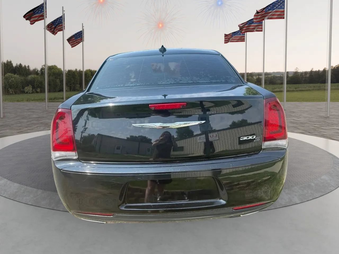 Used 2019 Chrysler 300 S RWD image 4