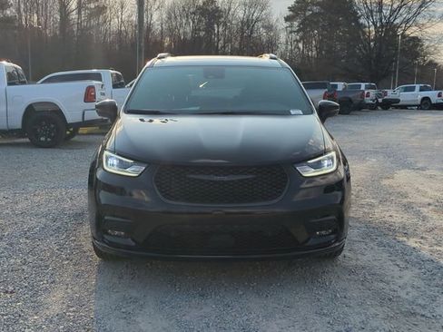 New 2026 Chrysler Pacifica Select w/ S Appearance Package FWD image 8