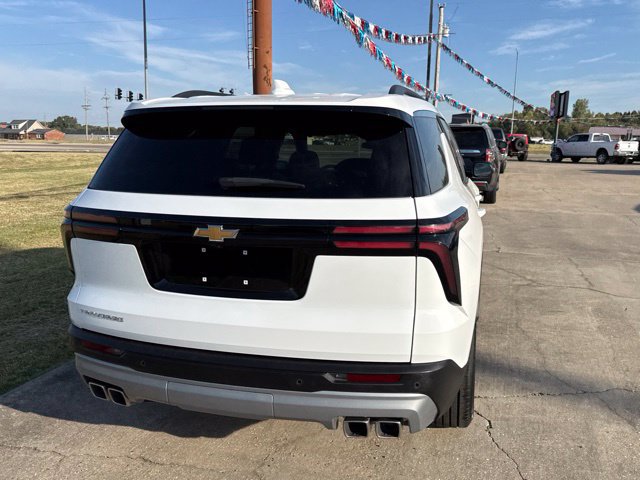 Used 2026 Chevrolet Traverse LT FWD image 11
