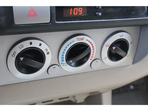 Used 2011 Toyota Tacoma 4x4 Double Cab image 26