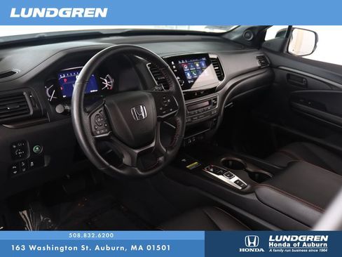 Used 2024 Honda Passport TrailSport image 8