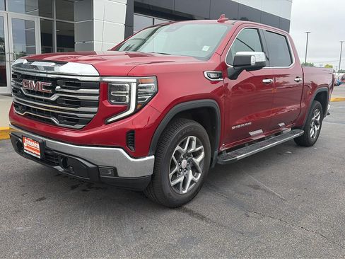 Used 2023 GMC Sierra 1500 SLT w/ SLT Premium Package AWD/4WD image 2