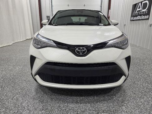 Used 2021 Toyota C-HR LE FWD image 6