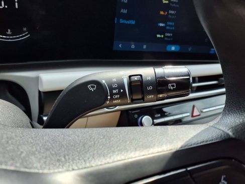 Used 2025 Hyundai Tucson SEL FWD image 19