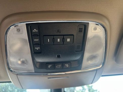 Used 2021 Jeep Grand Cherokee Limited AWD/4WD image 6
