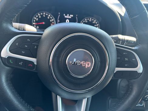 Used 2020 Jeep Renegade Latitude w/ Cold Weather Group AWD/4WD image 24