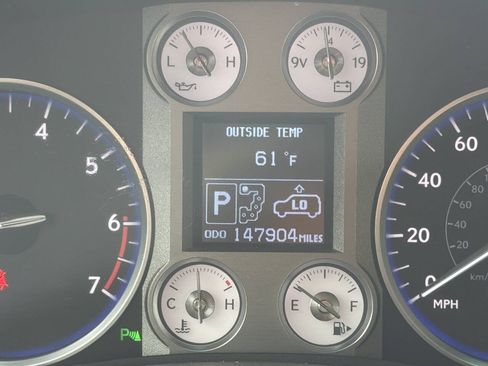 Used 2010 Lexus LX 570 4WD image 31