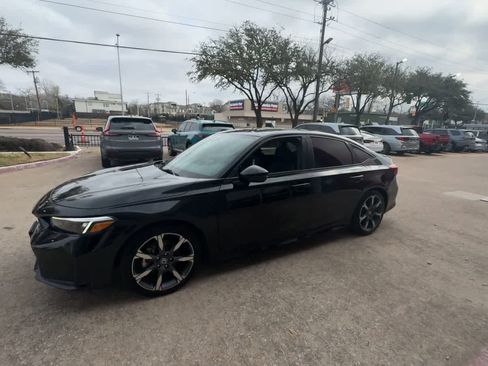 Certified 2025 Honda Civic Sport Touring image 4