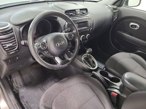 Used 2015 Kia Soul FWD image 16