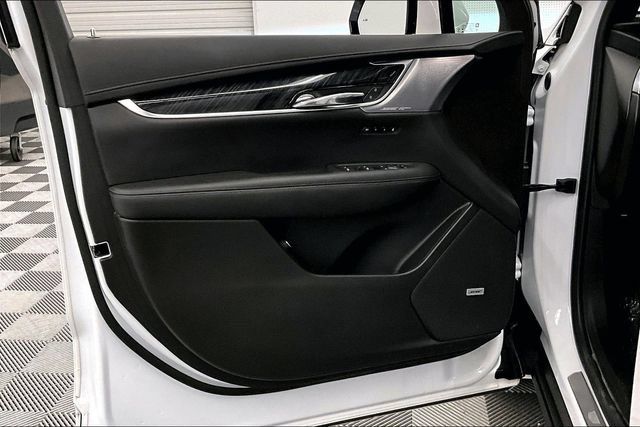 Used 2023 Cadillac XT6 Premium Luxury AWD/4WD image 21