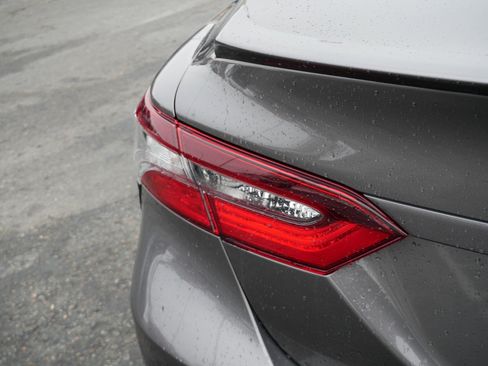 Certified 2023 Toyota Camry SE w/ Convenience Package image 17