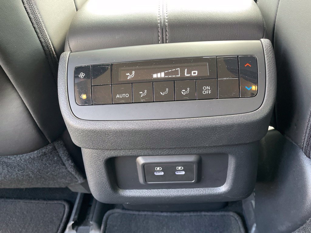 Used 2026 Nissan Pathfinder SL FWD image 19