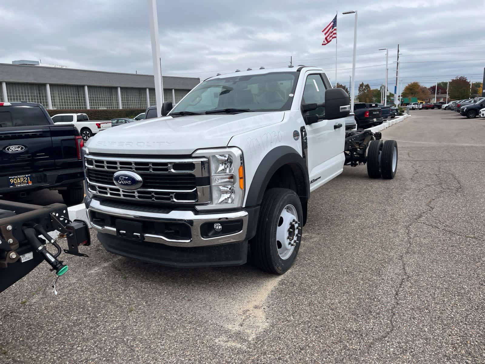 Used 2023 Ford F450 XLT w/ XLT Value Package RWD image 5