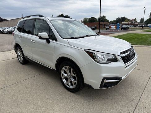Used 2017 Subaru Forester 2.5i Touring AWD/4WD image 3