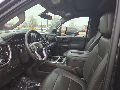 Used 2021 GMC Sierra 2500 SLT w/ SLT Premium Package image 9
