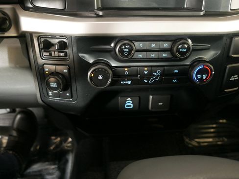 Used 2023 Ford F250 XL w/ 360-Degree Camera Package image 16