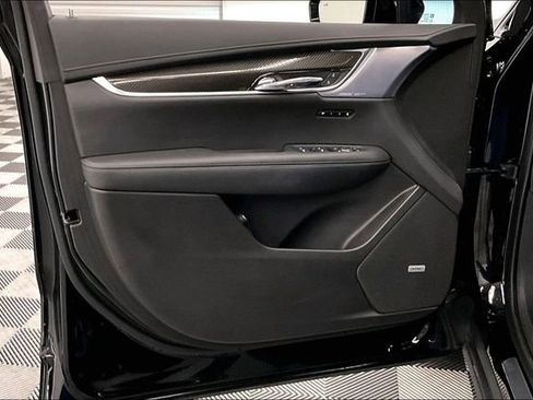 Used 2023 Cadillac XT6 Sport w/ Technology Package AWD/4WD image 21