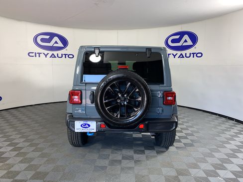 Used 2024 Jeep Wrangler Unlimited Sahara w/ Safety Group AWD/4WD image 4