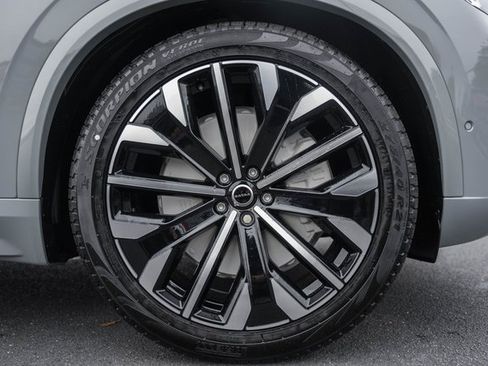 New 2026 Volvo XC90 B6 Ultra w/ Lounge Package image 18