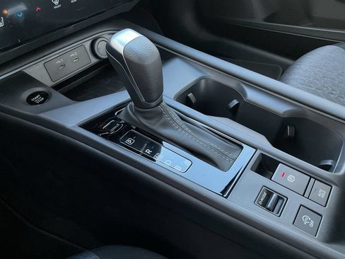 New 2026 Nissan Sentra SV w/ SV Convenience Package FWD image 34