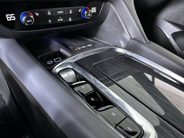 Used 2023 Buick Enclave Essence FWD image 16