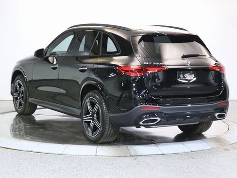 Certified 2025 Mercedes-Benz GLC 350e GLC 350e w/ AMG Line image 2