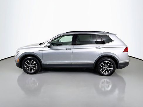 Used 2020 Volkswagen Tiguan SE image 2
