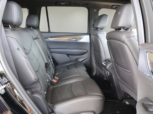 Used 2025 Cadillac XT6 Premium Luxury w/ Platinum Package AWD/4WD image 19