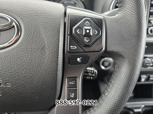 Used 2021 Toyota Tacoma TRD Off-Road image 27