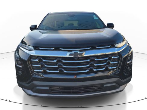 Used 2025 Chevrolet Equinox LT w/ Safety and Technology Package image 2